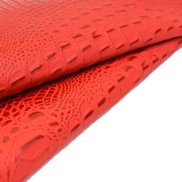 EGOC.Ferrari Red.01.jpg Embossed Gator on Cow Image